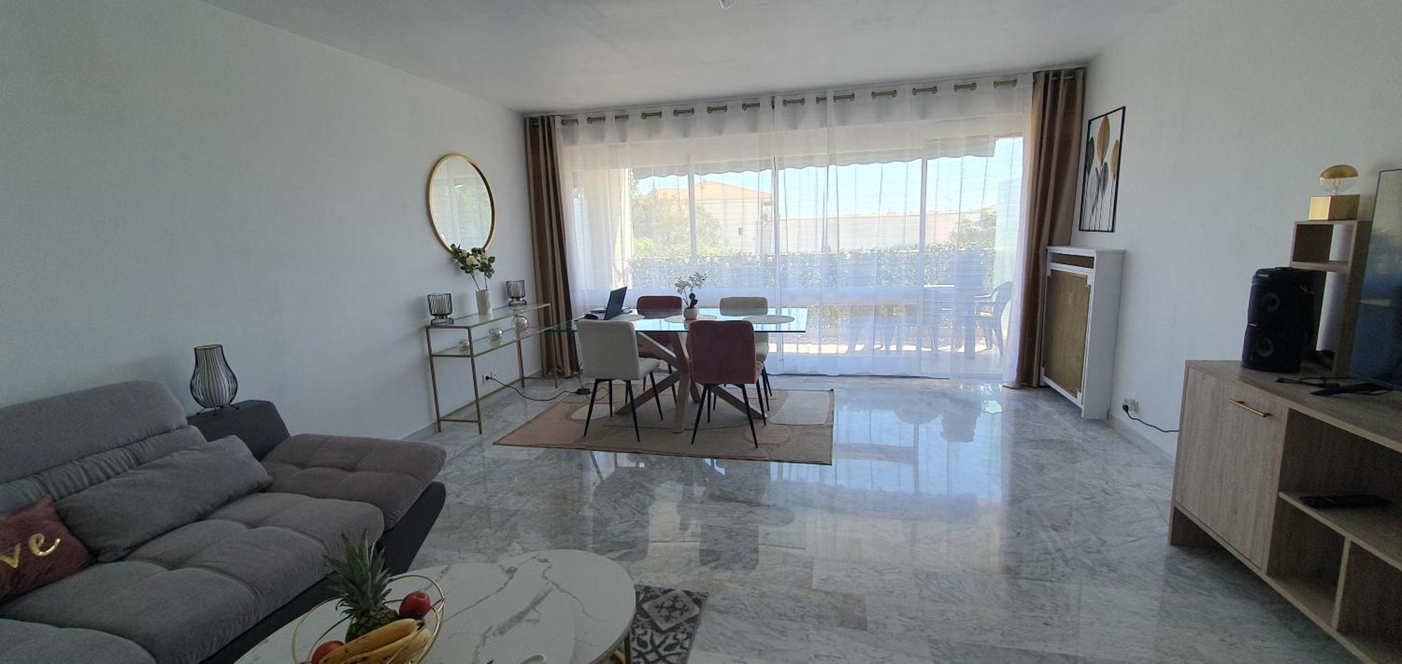 Spacieux 2 Pieces Terrasse Et Piscine 戛纳 外观 照片